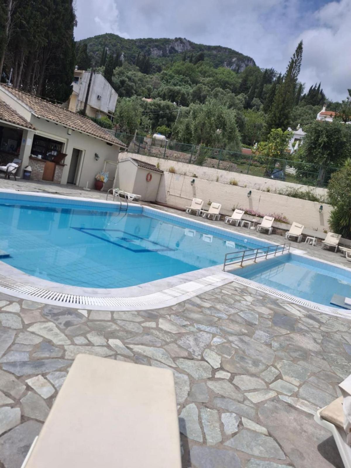 Flowers Studios Benitses (Corfu) Exterior foto